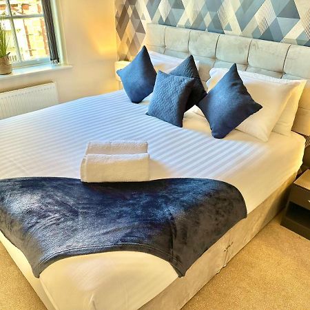 A Stylish Retreat - Super King Bed - Heart Of Town Centre - 5 Mins Stroll To Beach 伯恩茅斯 外观 照片
