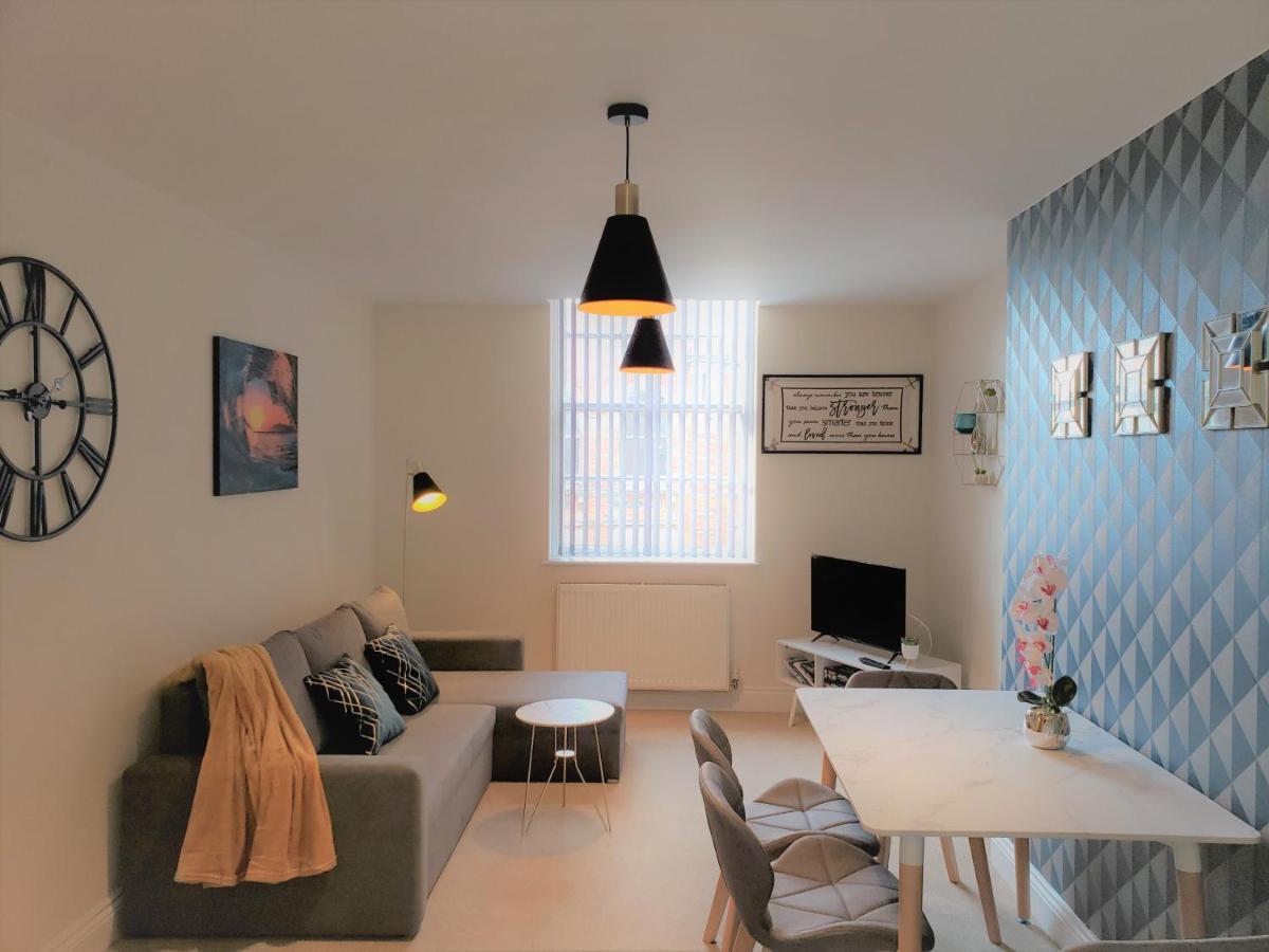 A Stylish Retreat - Super King Bed - Heart Of Town Centre - 5 Mins Stroll To Beach 伯恩茅斯 外观 照片