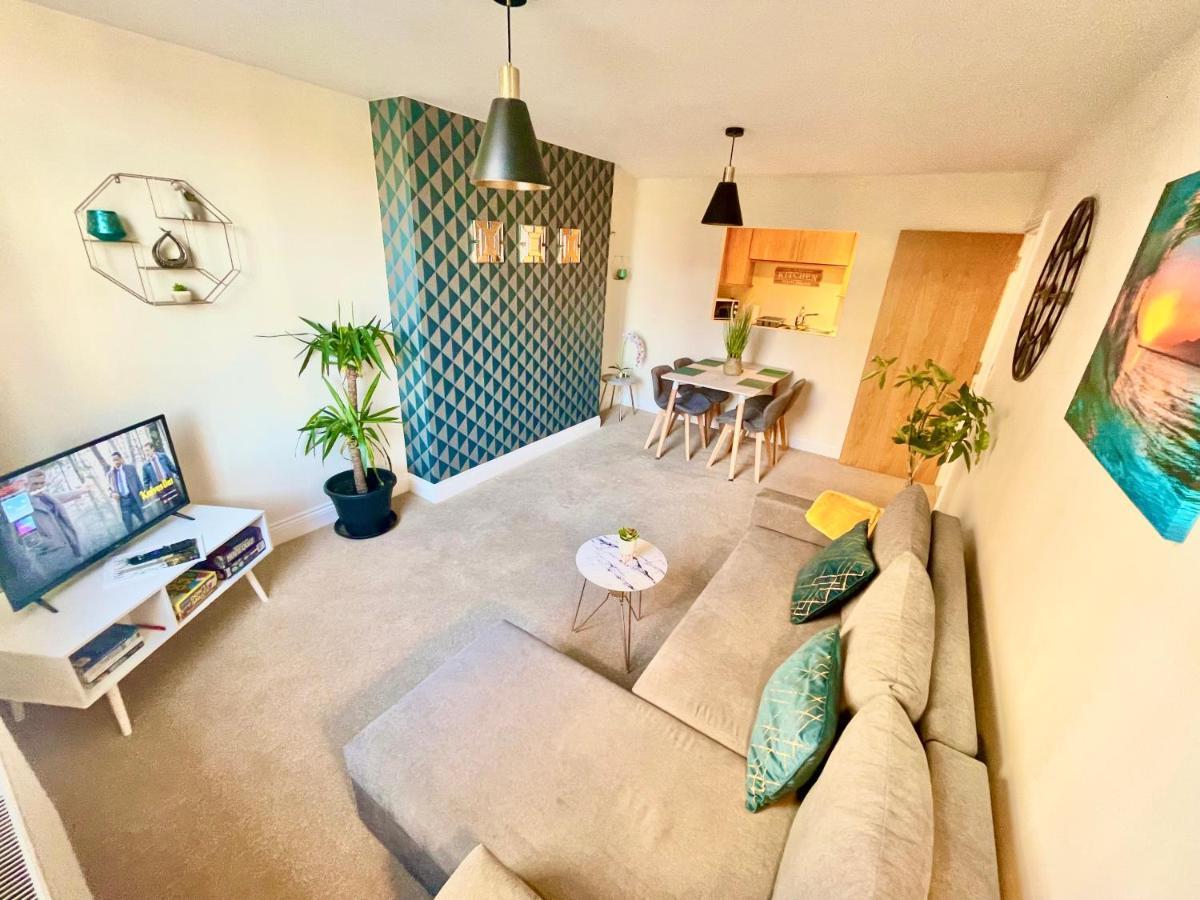 A Stylish Retreat - Super King Bed - Heart Of Town Centre - 5 Mins Stroll To Beach 伯恩茅斯 外观 照片